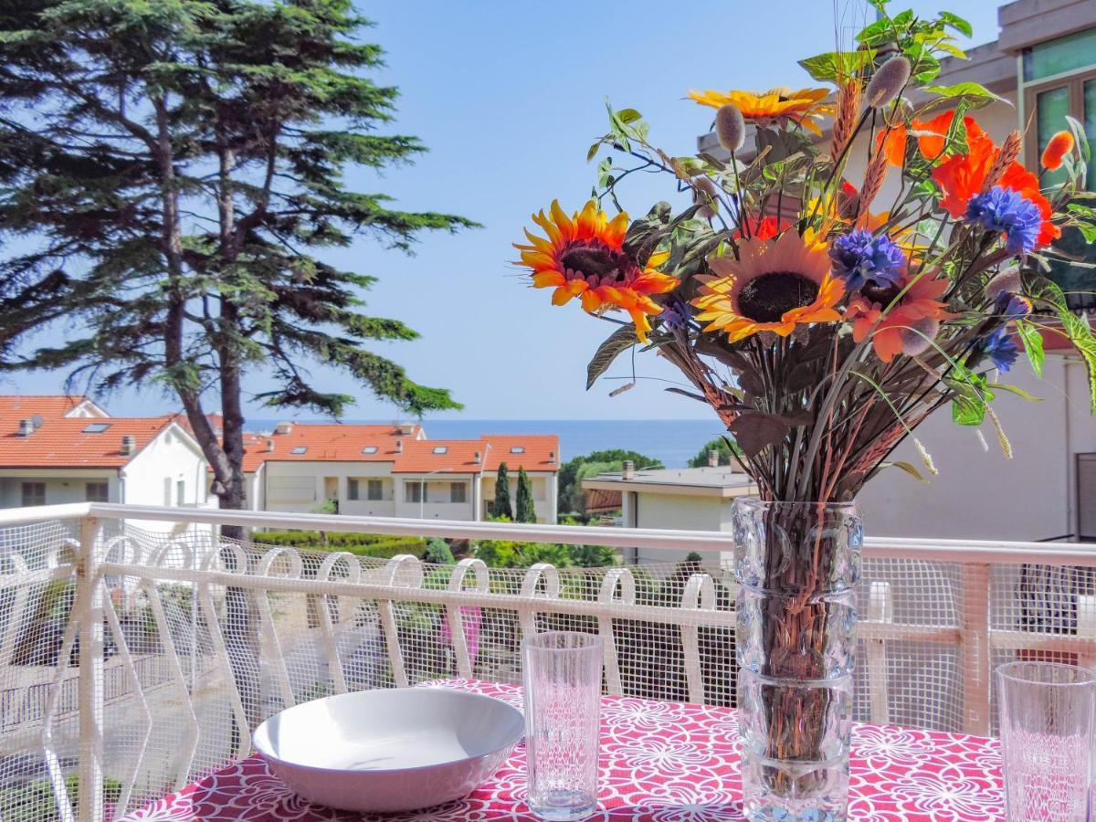 H11 Terrazzo Al Mare - Riva Ligure - Spiagge Appartement Buitenkant foto